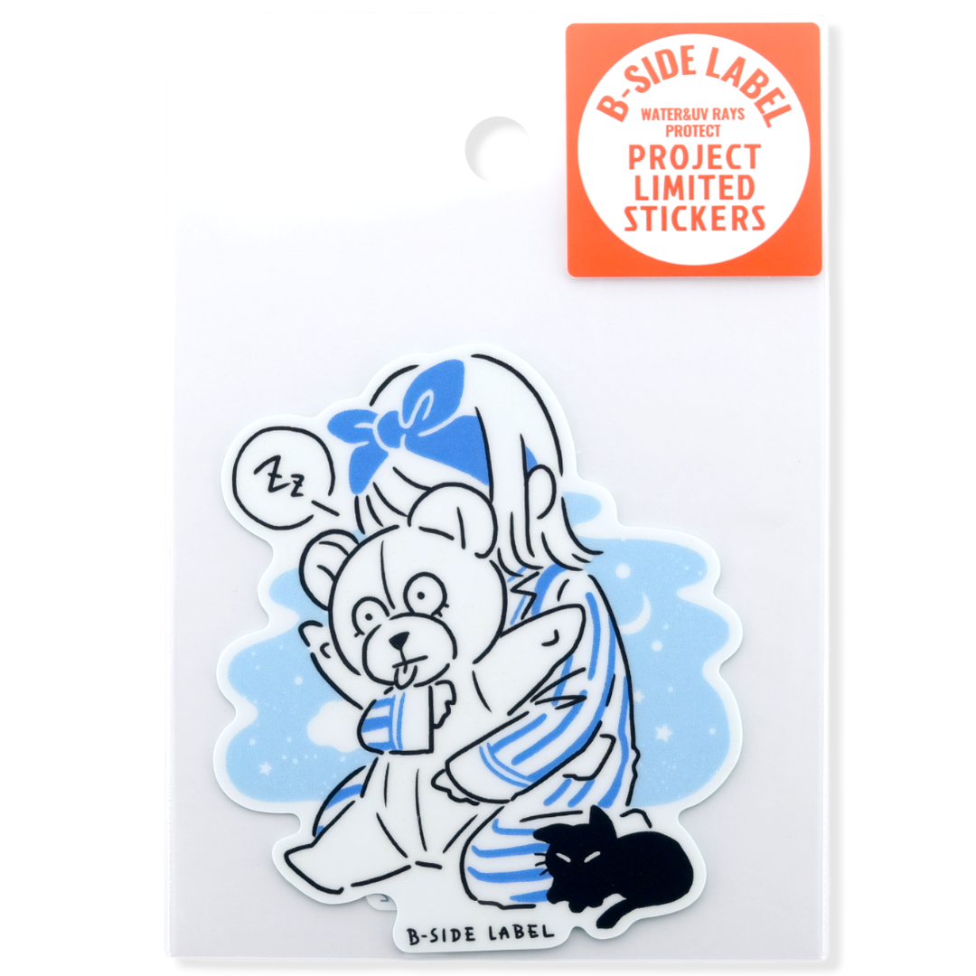 Chica Pijama, Oso Abrazable y Gato ✦ Etiqueta B-Side