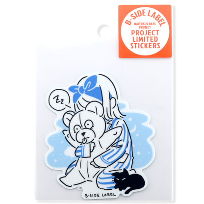 Chica Pijama, Oso Abrazable y Gato ✦ Etiqueta B-Side